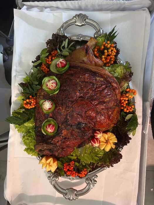 Catering Pieczona szynka  udziec , prosiak imprezy