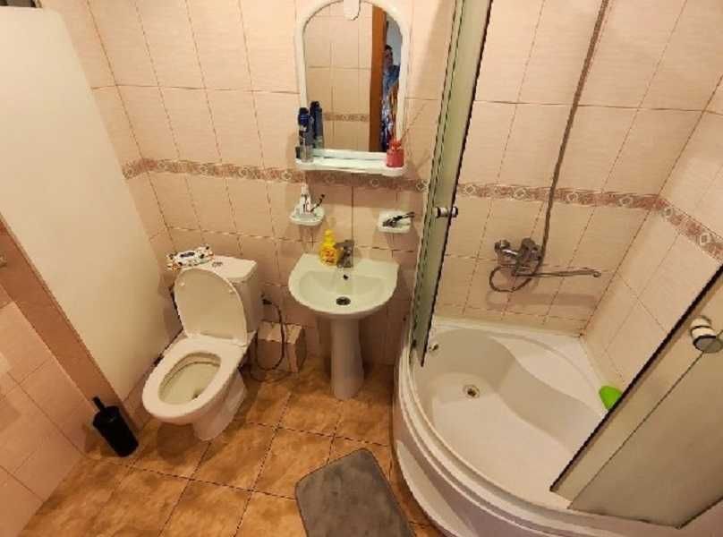 Продаётся 1 ком. кв. ул. Академика Александрова  на Осипке.