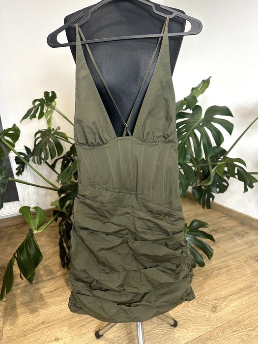 Zara sukienka khaki krotka S