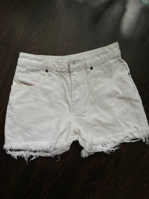 Жіночі білі шорти брендові Diesel