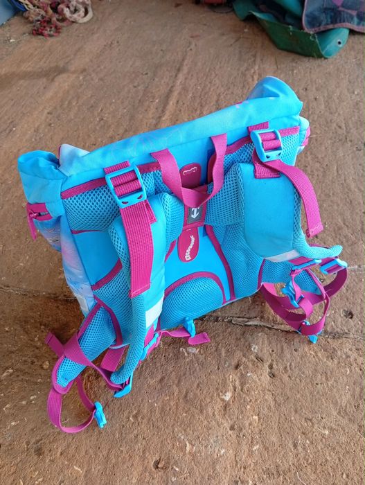 Vende se mochila para criancas