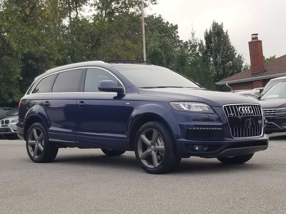 Audi Q7      2015