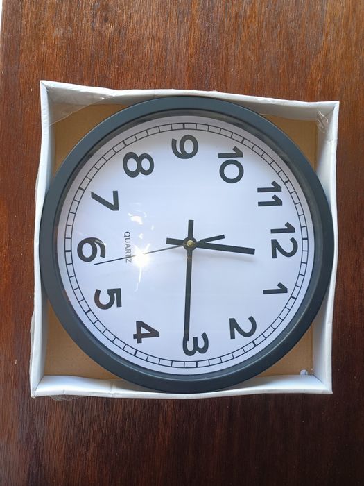 NOVO Relógio de parede analógico com movimento Quartz. 30Cm diâmetro