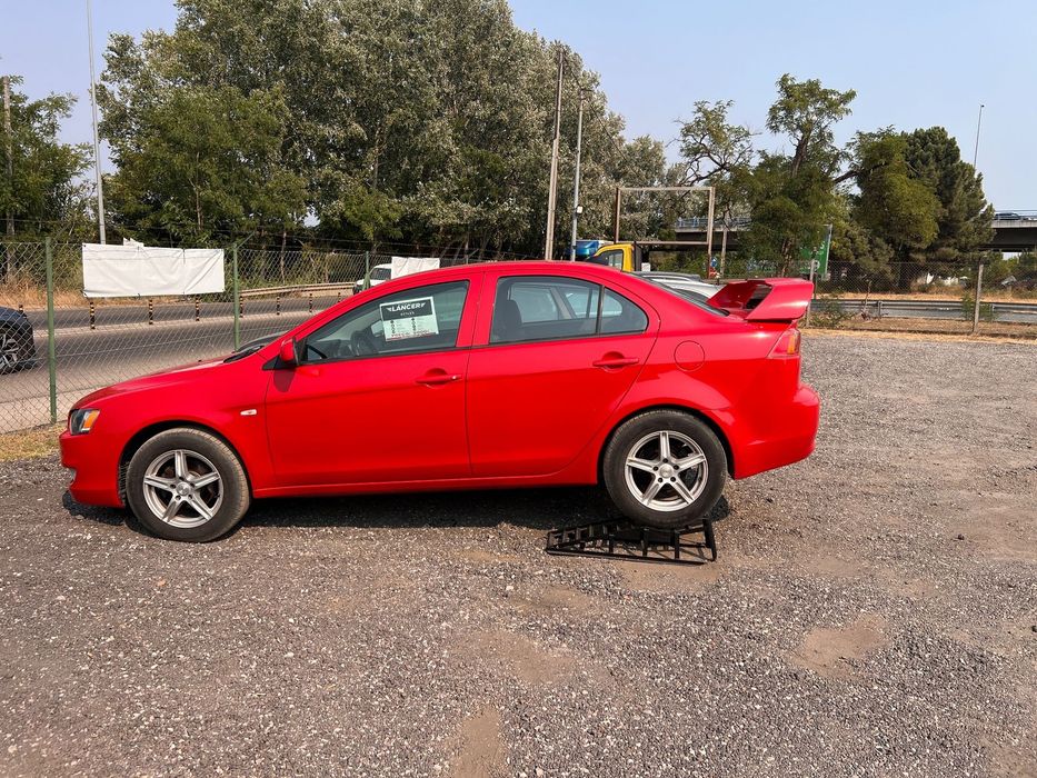 Mitsubishi Lancer 1.5 Invite
