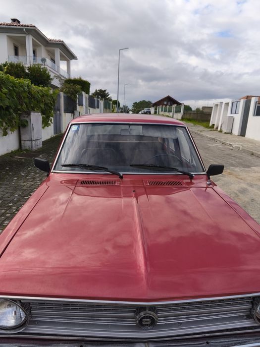 Vendo Datsun restaurado