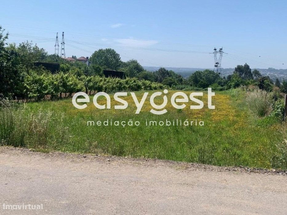 Terreno de 1280m2 com viabilidade de construção na Trofa - Águeda