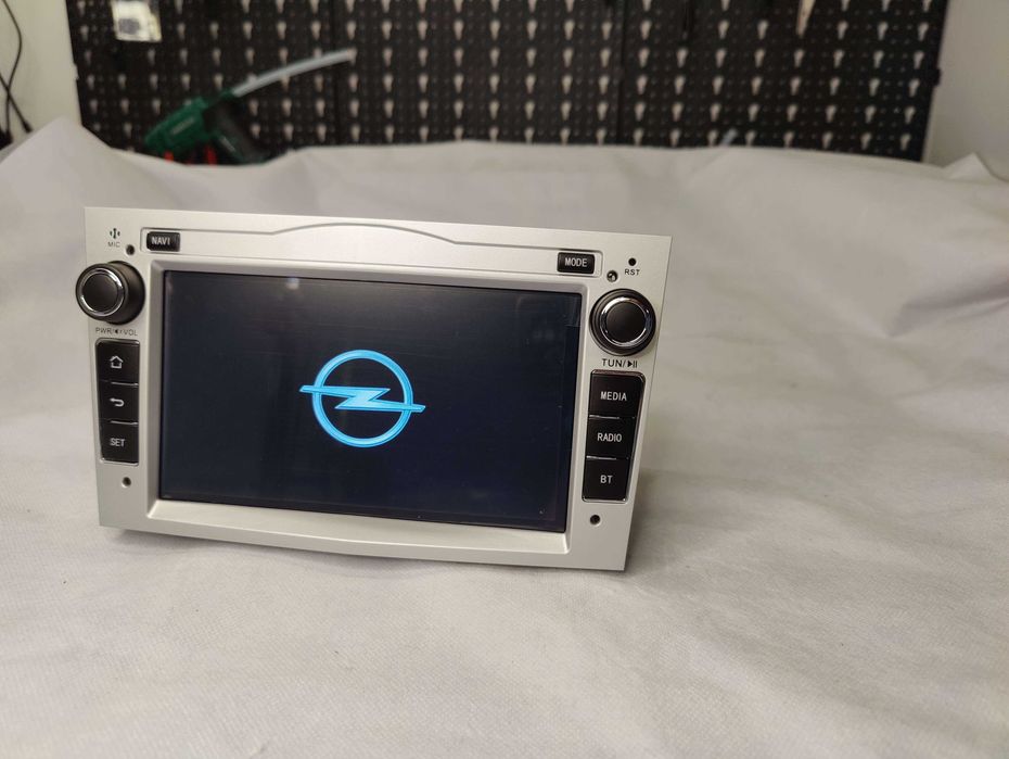 Rádio Android 2DIN para OPEL – 2GB de RAM com Wifi GPS Silver - Cinza
