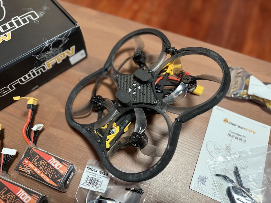 DarwinFPV CineApe35 analog 6S + 2 aku + Ratel 2 + Lollipop