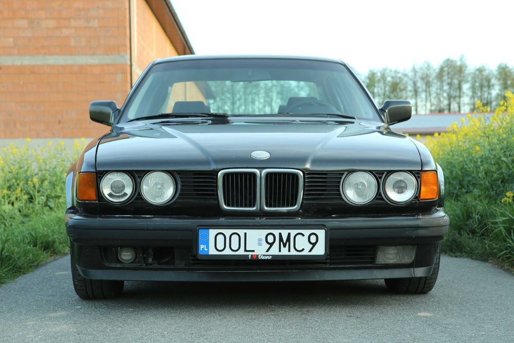 BMW 7 E32 735i