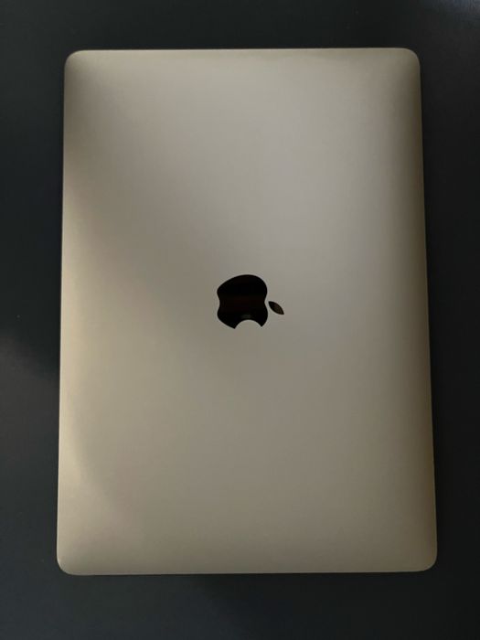 /Без wi-fi, дефектний екран/ Macbook air 8gb ssd 256gb