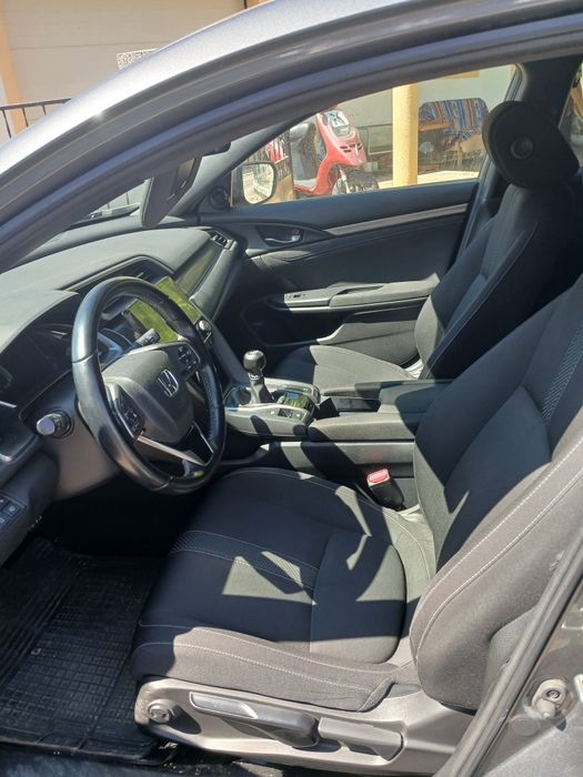Honda civic 1.0 turbo vtec elegance navi