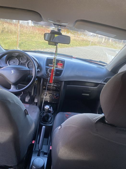 Продам PEUGEOT 207SW 1.4  12.2007