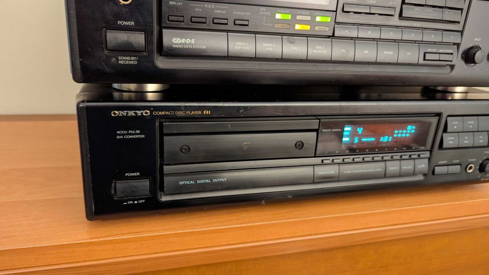 wysokiej jakości zestaw Hi-Fi stereo Onkyo - amplituner, CD, pilot