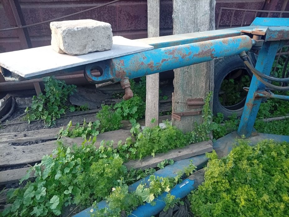 Продам трактор ЮМЗ 6 с куном