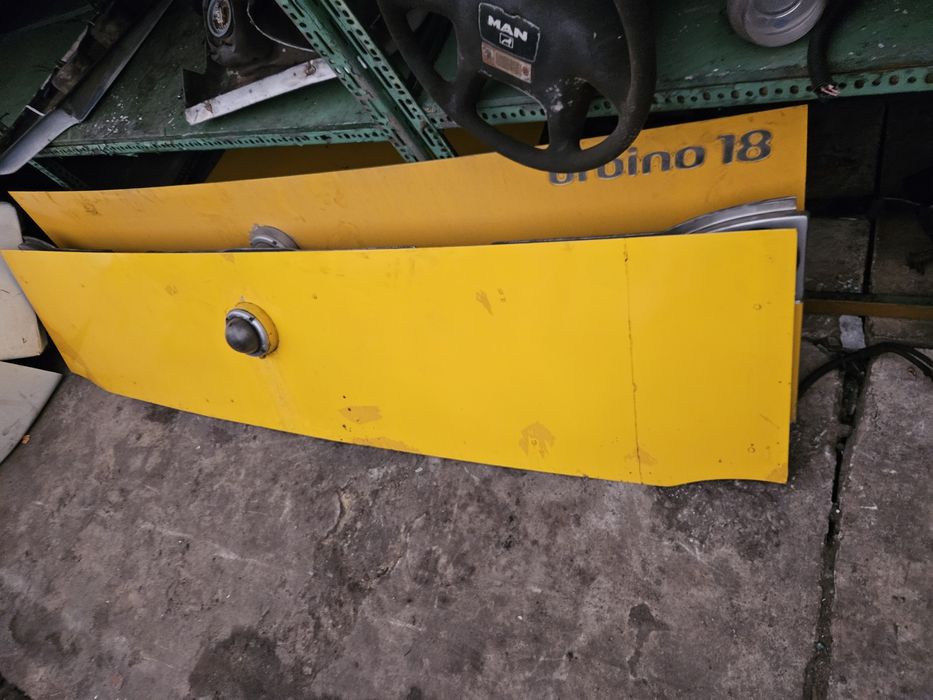 Klapa maska  silnika solaris urbino