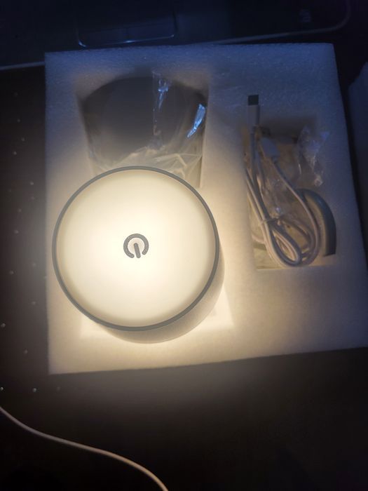 Lampa led bezprzewodowa