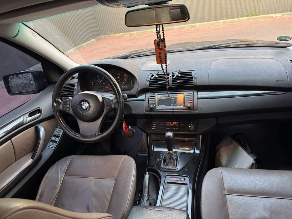 автомобіль BMW x5 E53 3.0d