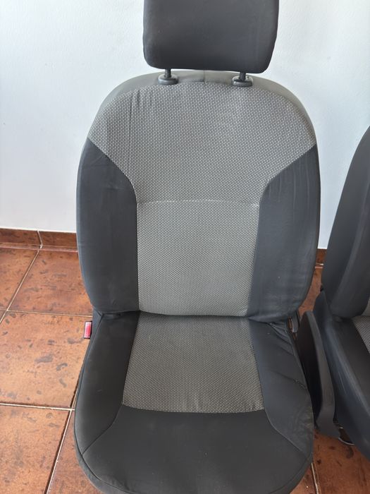 Bancos Dianteiros Dacia Dokker / Lodgy (2012 a 2021) - Par