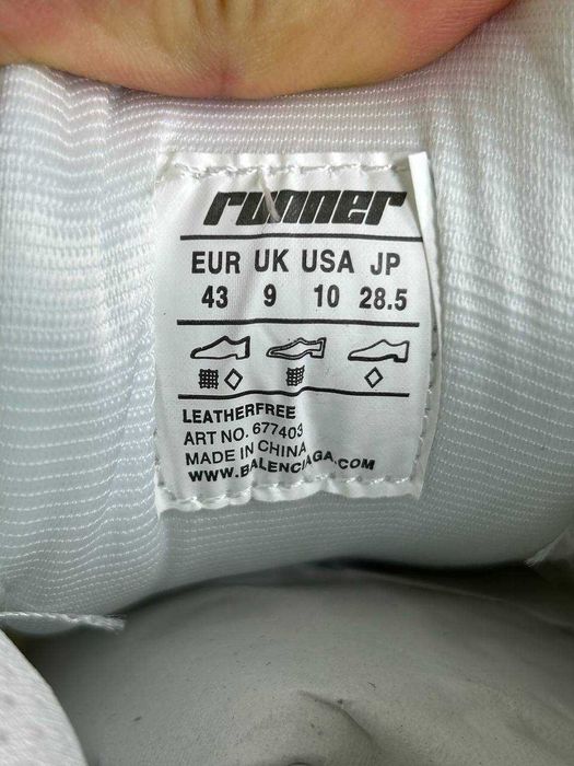 BALENCIAGA Runner graffiti кроссовки белые кеди кросівки чорні 43 40