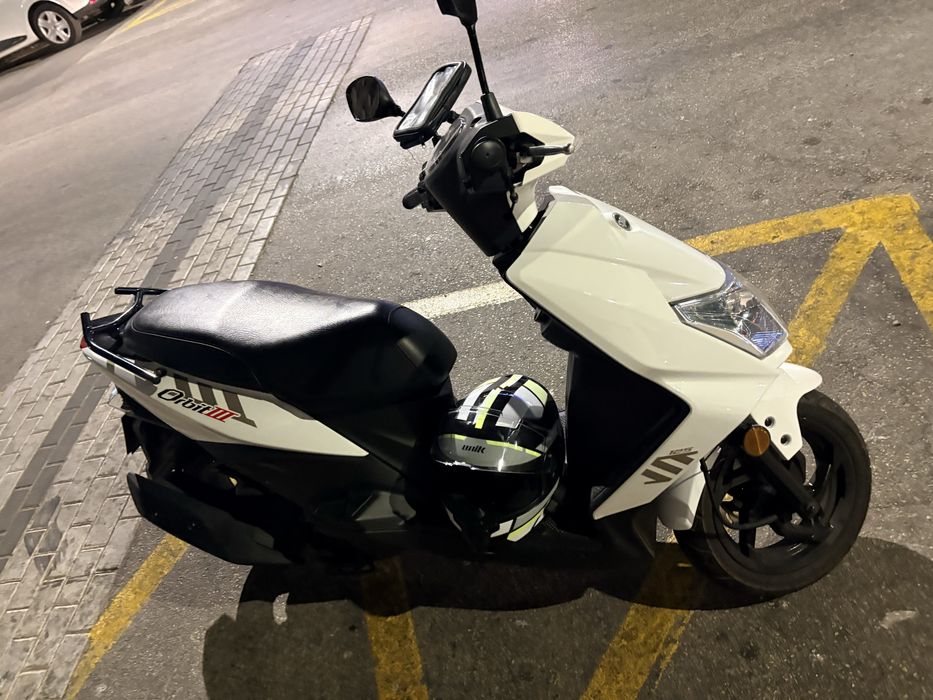 SYM Orbit III 125 Euro 5 – Como nova – Muitos extras incluídos!  Preço: 2.500 € (negociável)