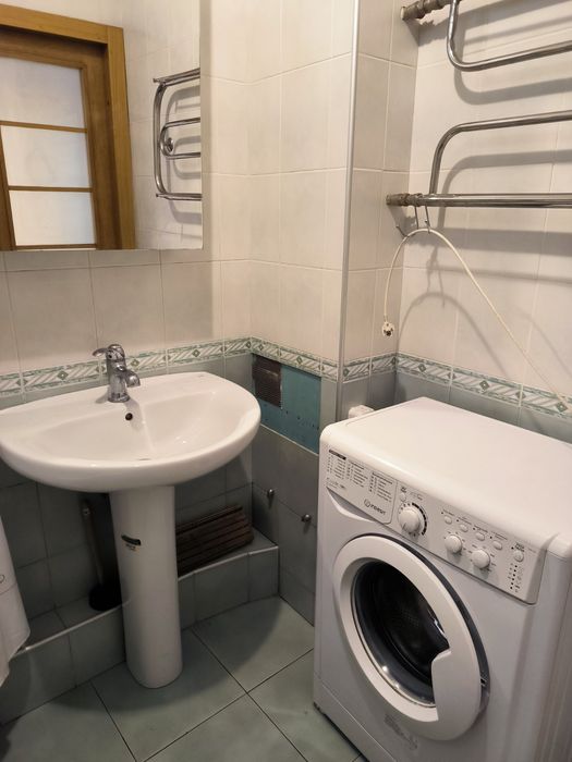 Здам 1к пр Героїв 23 р-н китайська стіна