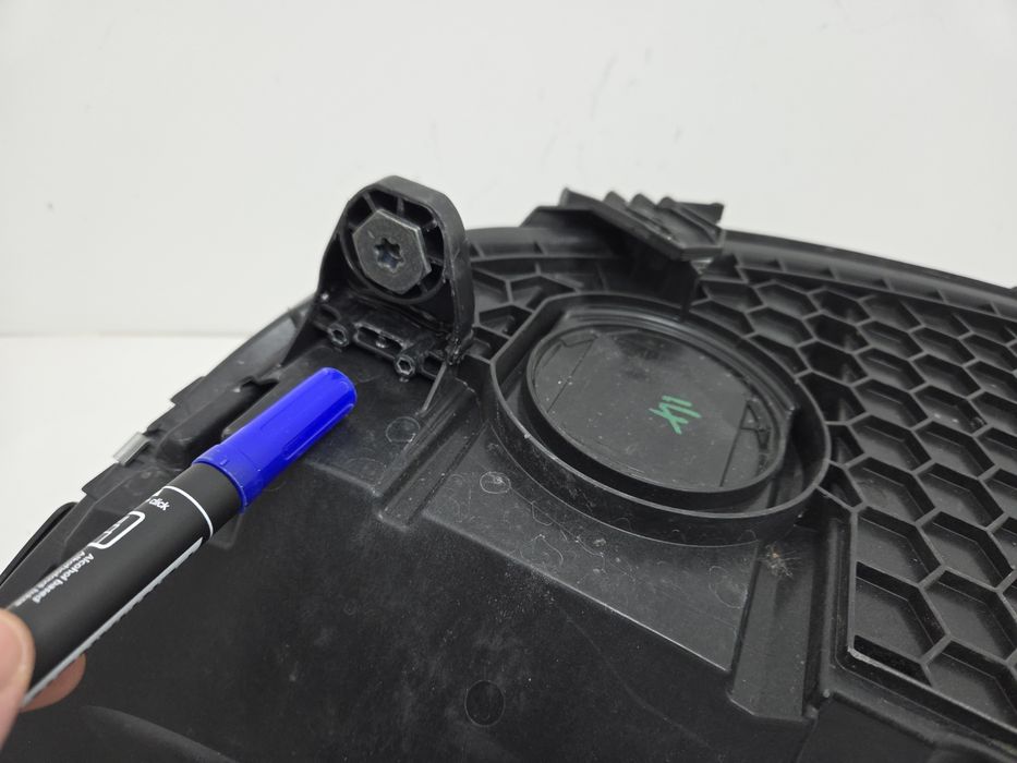 Фара права Mercedes C-Class W206 2022-2024 USA