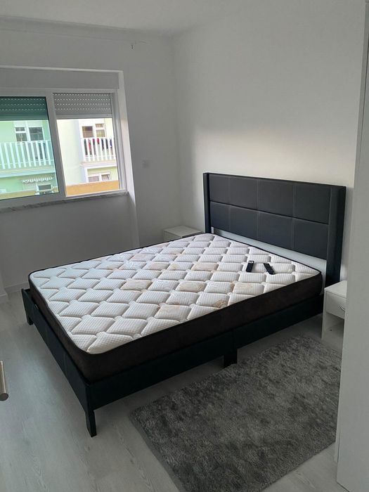 Os quartos ficam numa zona bem localizada com vista para o rio