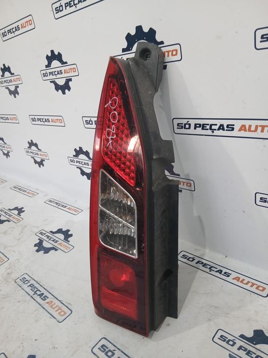 FAROLIM ESQUERDO PRETA CITROEN BERLINGO 1.6 E-HDI 8V ANO: 2012