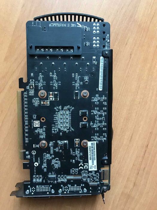 ASUS GeForce GTX 560 Ti 1GB GDDR5 (256bit)