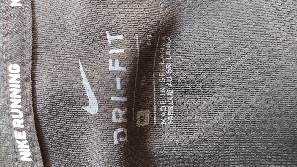 Nike dri-fit 1/3 zip лонгслів, розмір XL.