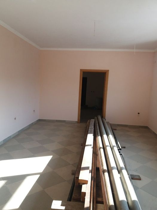 Продається двоповерховий житловий будинок