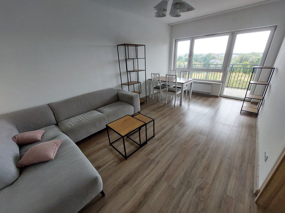 Mieszkanie dwupokojowe. Indywidualne miejsce parkingowe. Duży balkon.