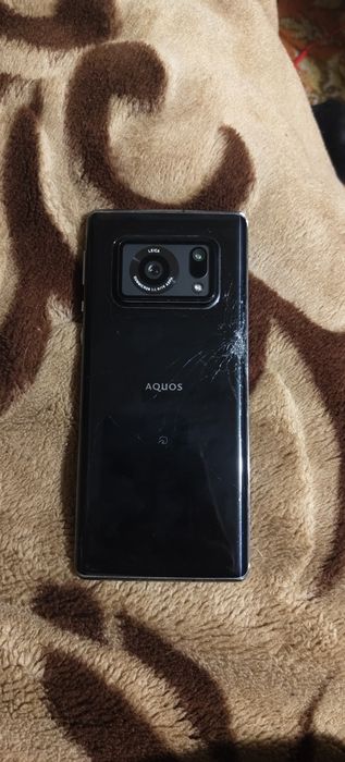 sharp aquos r6 (A101SH)