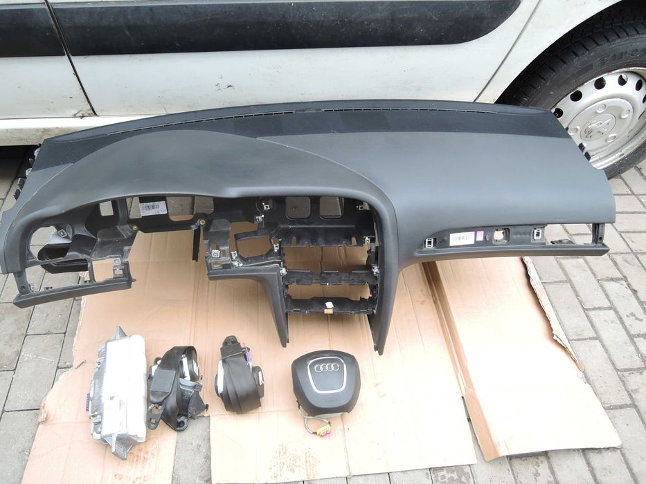 AUDI A6 C6 LIFT 08-11 Deska  Konsola AIRBAG PASY soul czarna  orginał