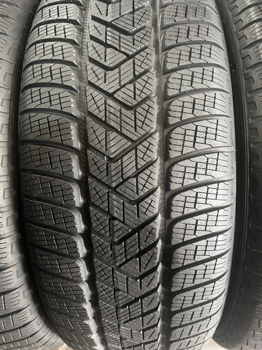 255/45/20+235/50/20 R20 Pirelli Scorpion Winter 4шт зима: 8 500 грн ...