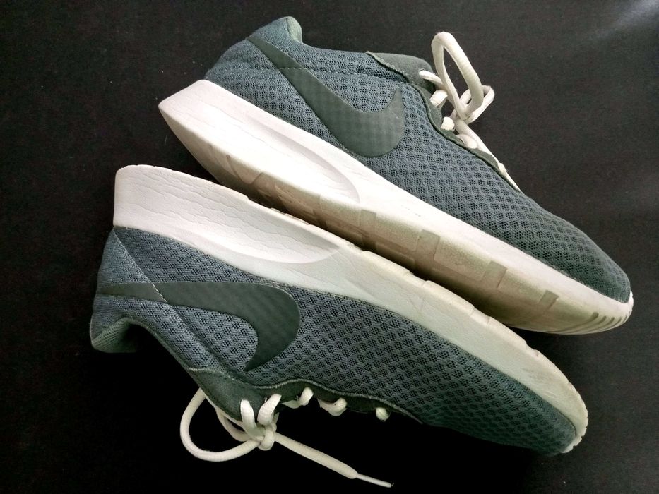 Męskie buty sportowe Nike Tanjun 42 zielony Stan bardzo dobry