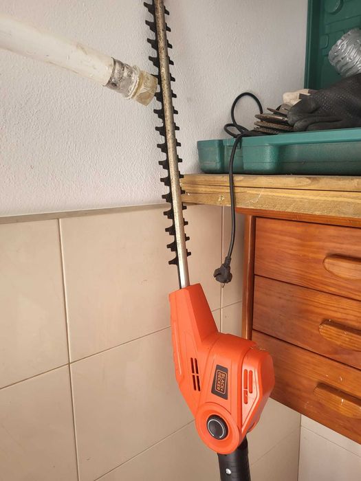 corta sebas telescopico black & decker PS5551-QS