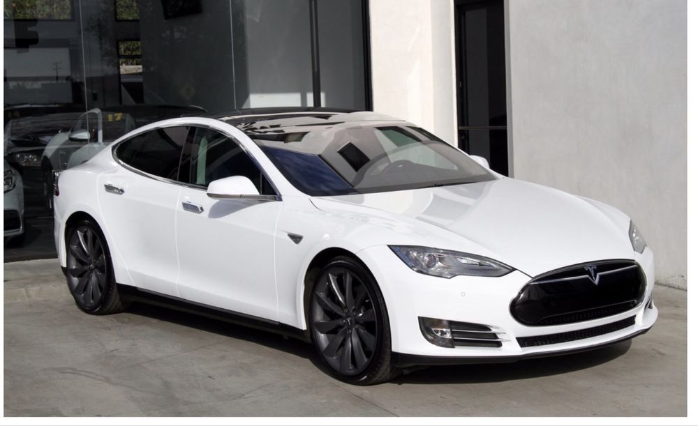 ОРЕНДА TESLA Model S, великий вибір, з доставкою в по Україні