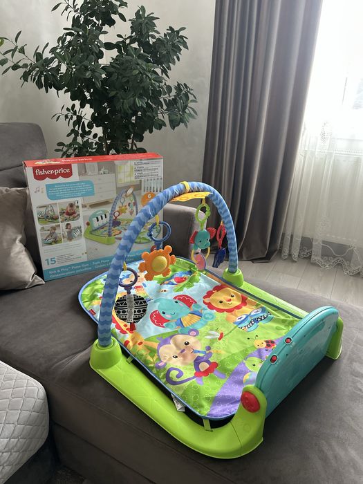 Розвивальний музичний килимок Fisher-Price Kick & Play Piano Gym