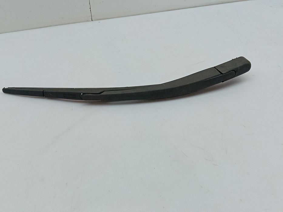 Haste / braço de escova limpa vidros trás PEUGEOT 208