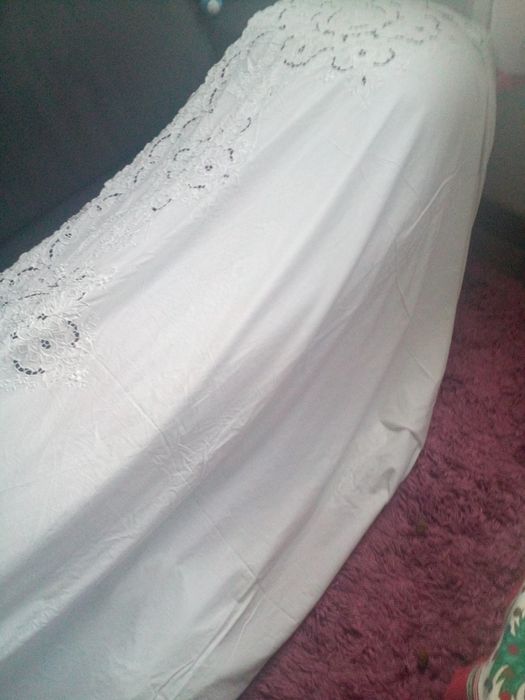 Lençóis bordados tenho um deste