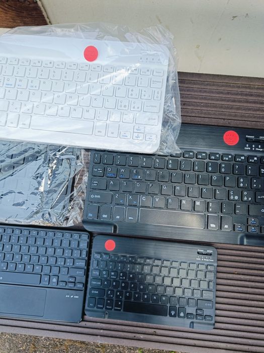 7x Uszkodzona klawiatura Bluetooth