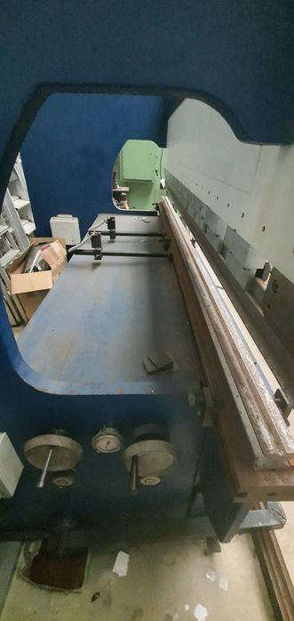 Quinadeira hidraulica Marca ADIRA