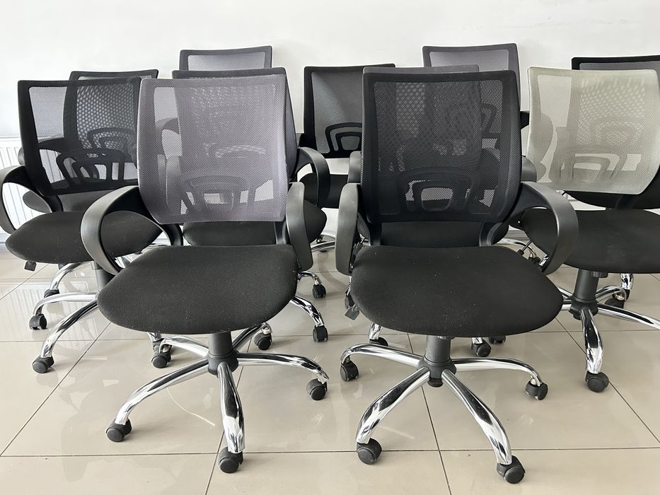 Распродаем офисную мебель