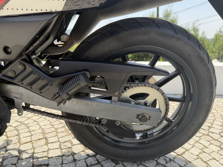Vendo mota Keeway TXM 125 Supermotard – 2016 – Apenas 5.000 km – Como Nova