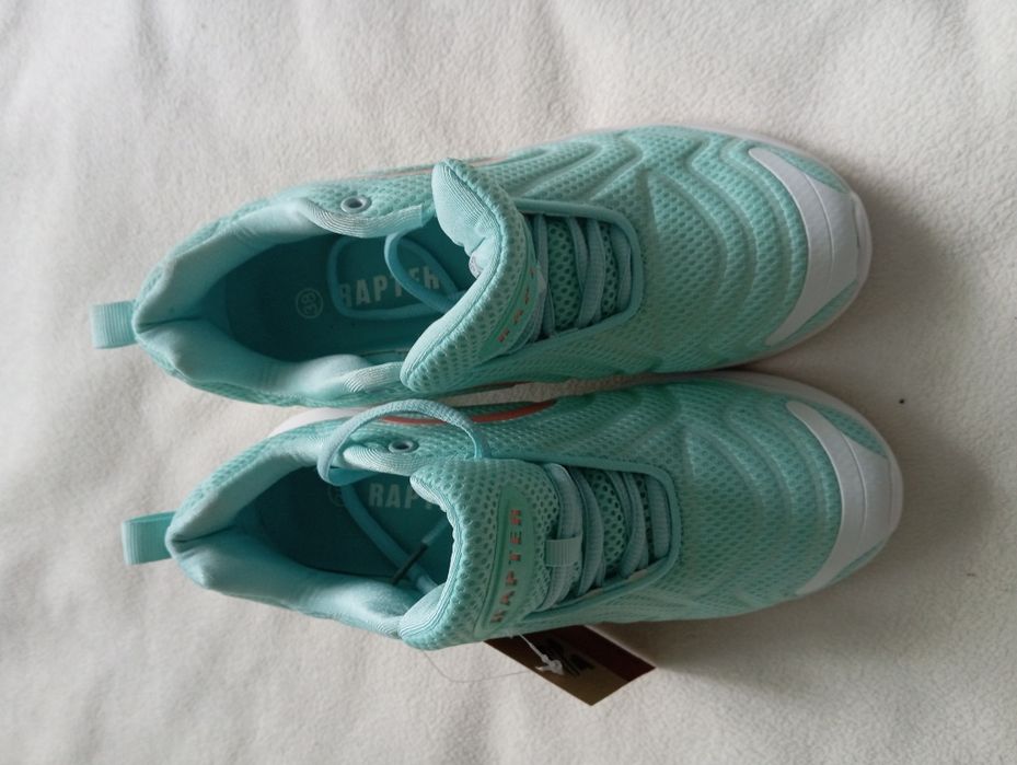 Buty sportowe damskie