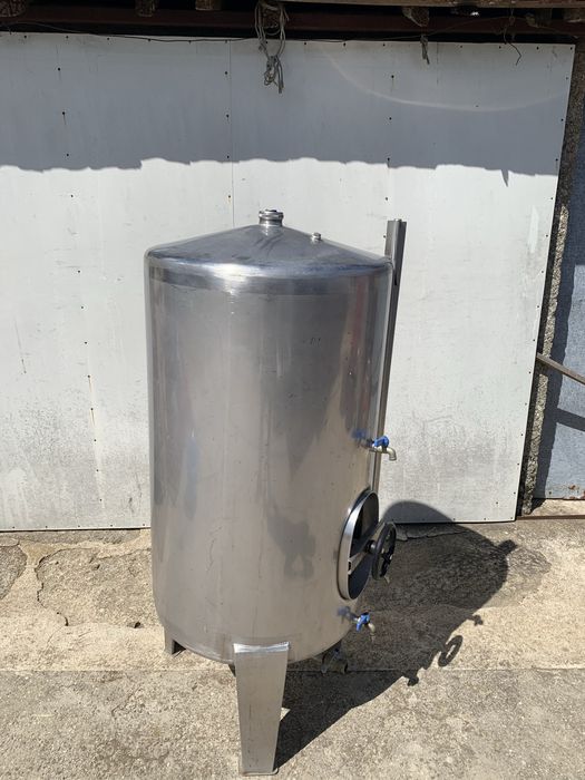 Cubo de 300L em inox