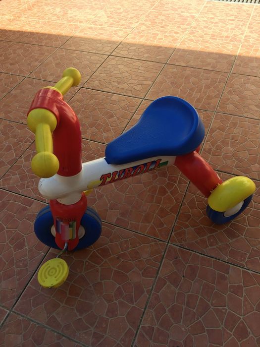 Triciclos em bom estado