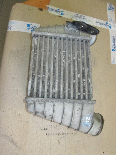 Radiador do intercooler AUDI A3 (8L1)