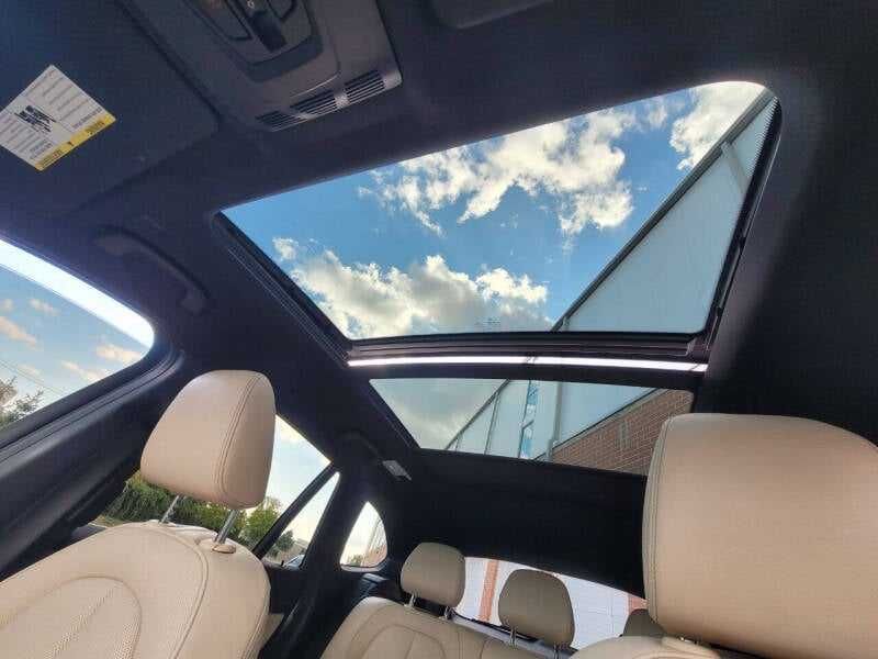 2016    BMW    X1